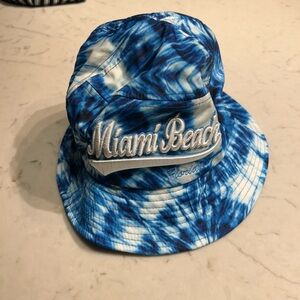 Miami Beach Florida Blue Tie-Dye Bucket Hat